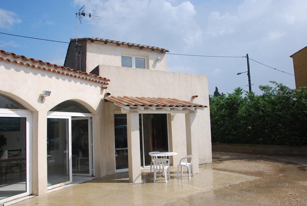 Soleil De Camargue Villa Arles Exteriör bild
